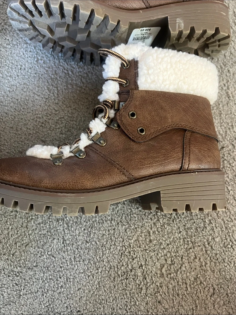 Women's Brown Faux-Sheepskin Lace-Up Winter Boots. NWT size 9